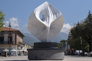 Gustavo V�lez, Le dimensioni dell�equilibrio | Complesso di Sant'Agostino, citt� di Pietrasanta e Marina di Pietrasanta � Varie sedi